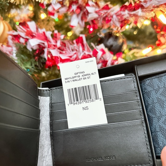 Michael Kors Men Gift 3in1 Wallet Box Set - Picture 5 of 7